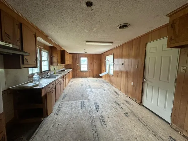$150,000 | 3657 Santee River Road, St. Stephen, SC 29479