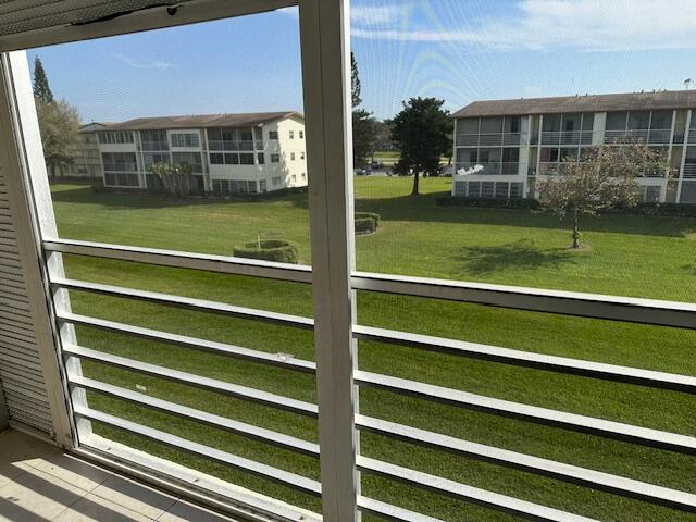 157 Mansfield D Boca Raton, FL 33434 - Photo 10 of 11 Patio View