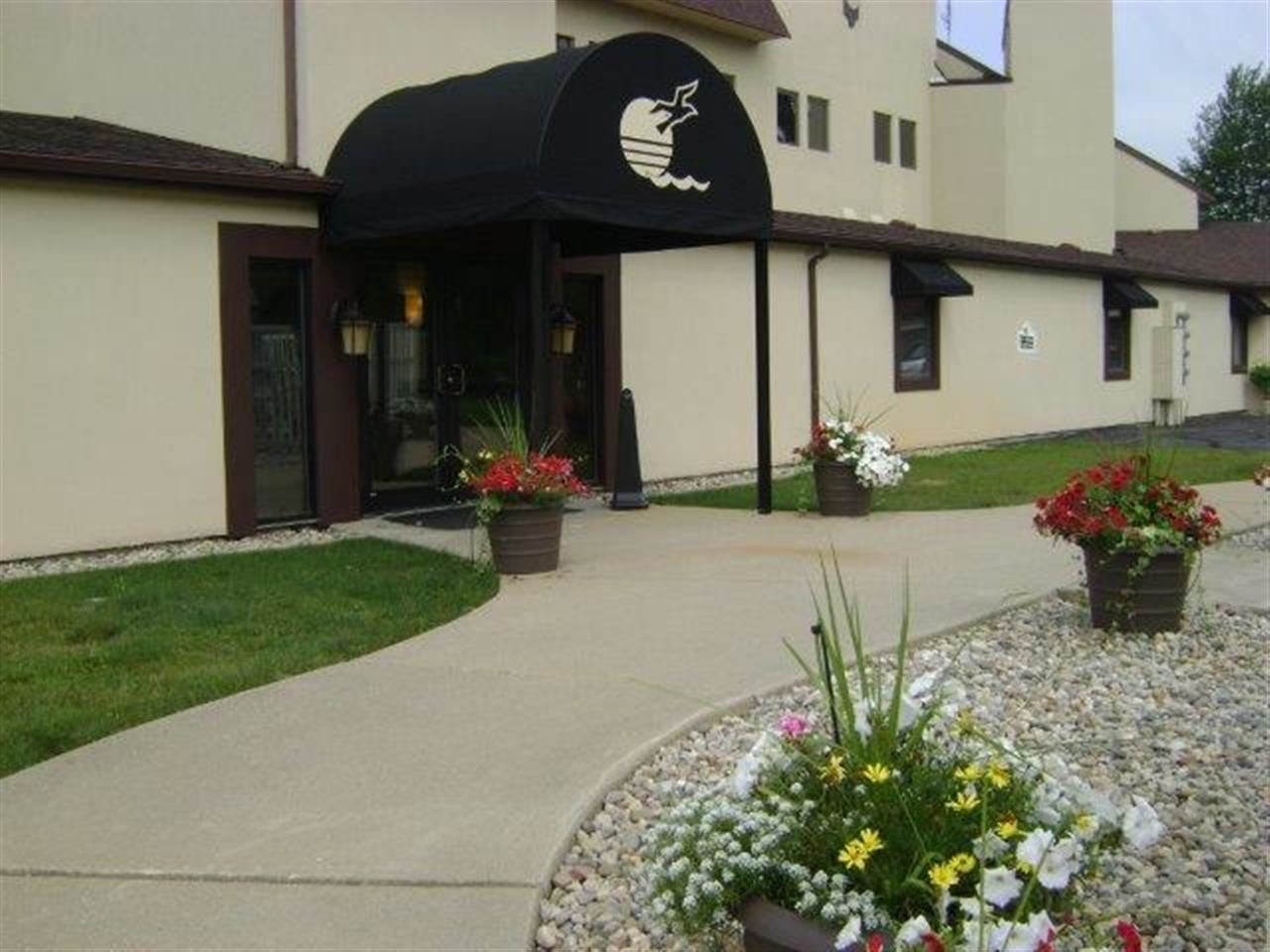 12275 North Ogden Point Road Syracuse, IN 46567 - Photo 15 of 18 Gallery Image 15