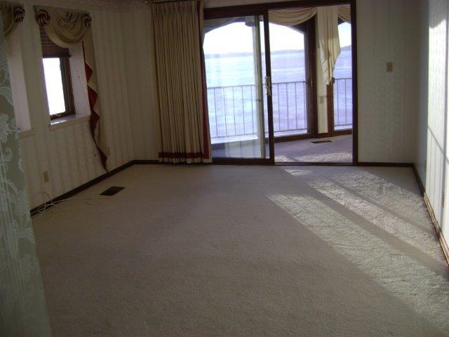 12275 North Ogden Point Road Syracuse, IN 46567 - Photo 9 of 18 Gallery Image 9