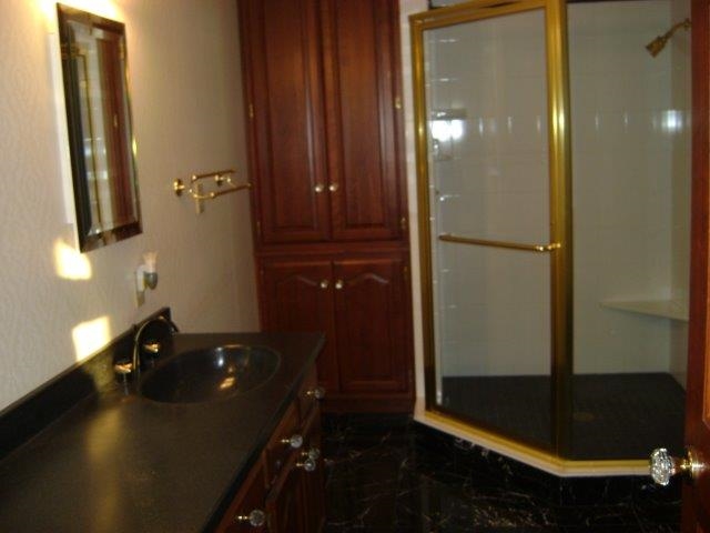 12275 North Ogden Point Road Syracuse, IN 46567 - Photo 10 of 18 Gallery Image 10
