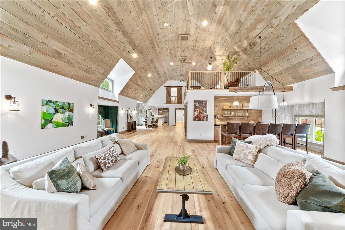 208 Haystack Lane Wilmington, DE 19807 - Photo 11 of 89 a living room with furniture and a table