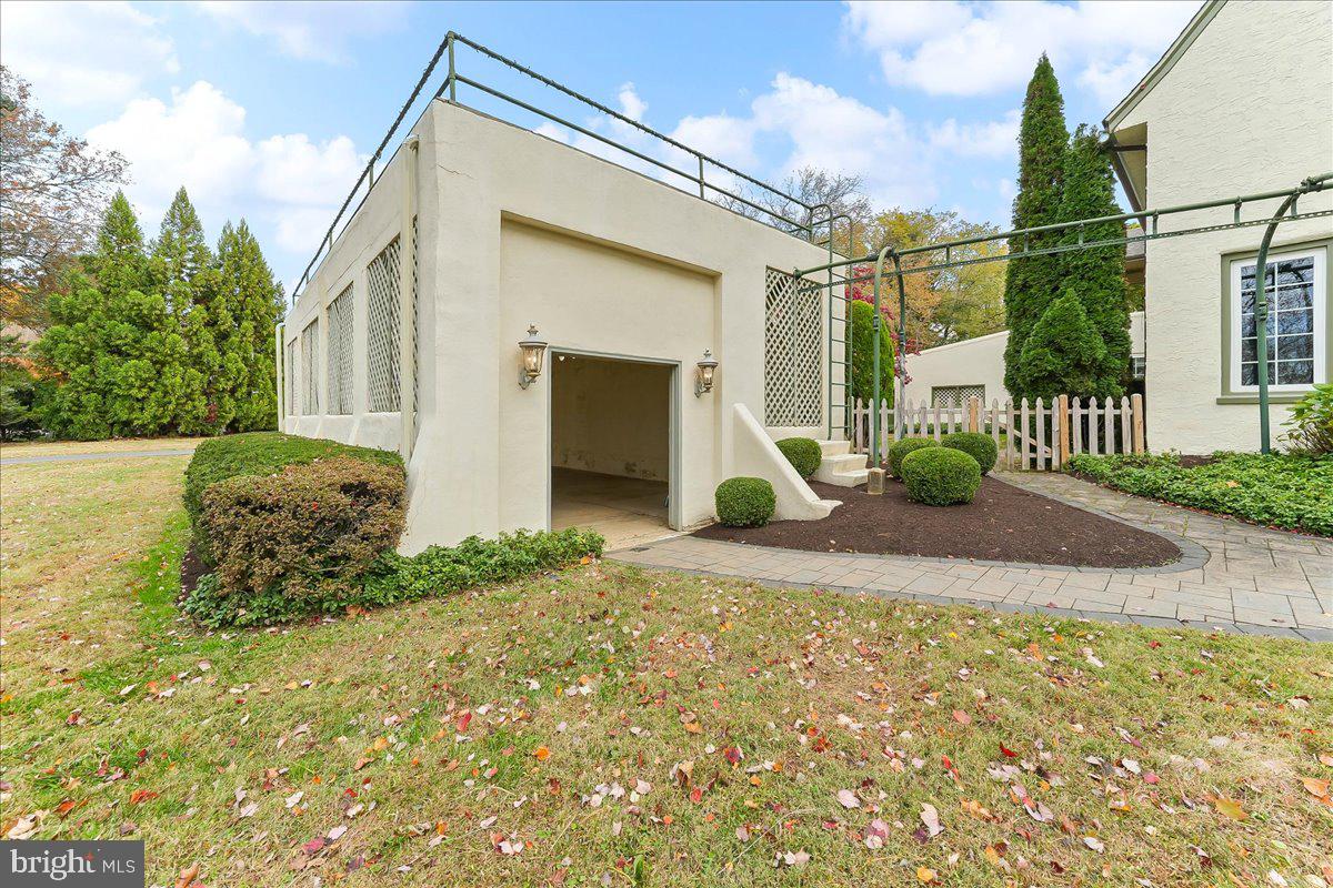 208 Haystack Lane Wilmington, DE 19807 - Photo 70 of 89 a view of a house with a street
