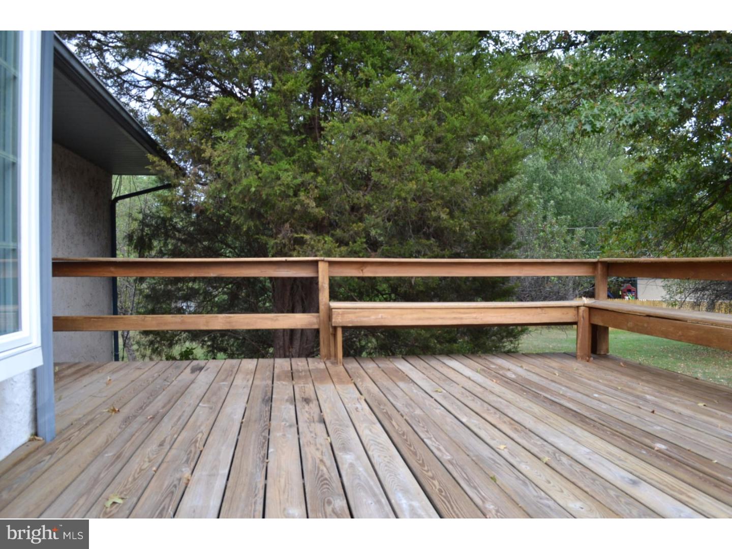 50 Chestnut Road Southampton, PA 18966 - Photo 23 of 24 Deck