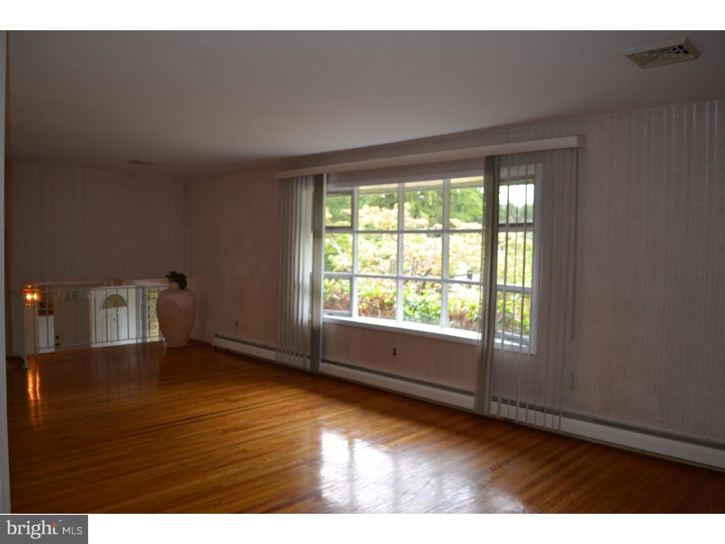 50 Chestnut Road Southampton, PA 18966 - Photo 7 of 24 Living Room