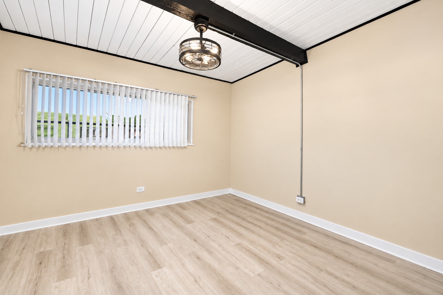 1755 Rand Road, Unit 10 Des Plaines, IL 60016 - Photo 12 of 16 Gallery Image 12
