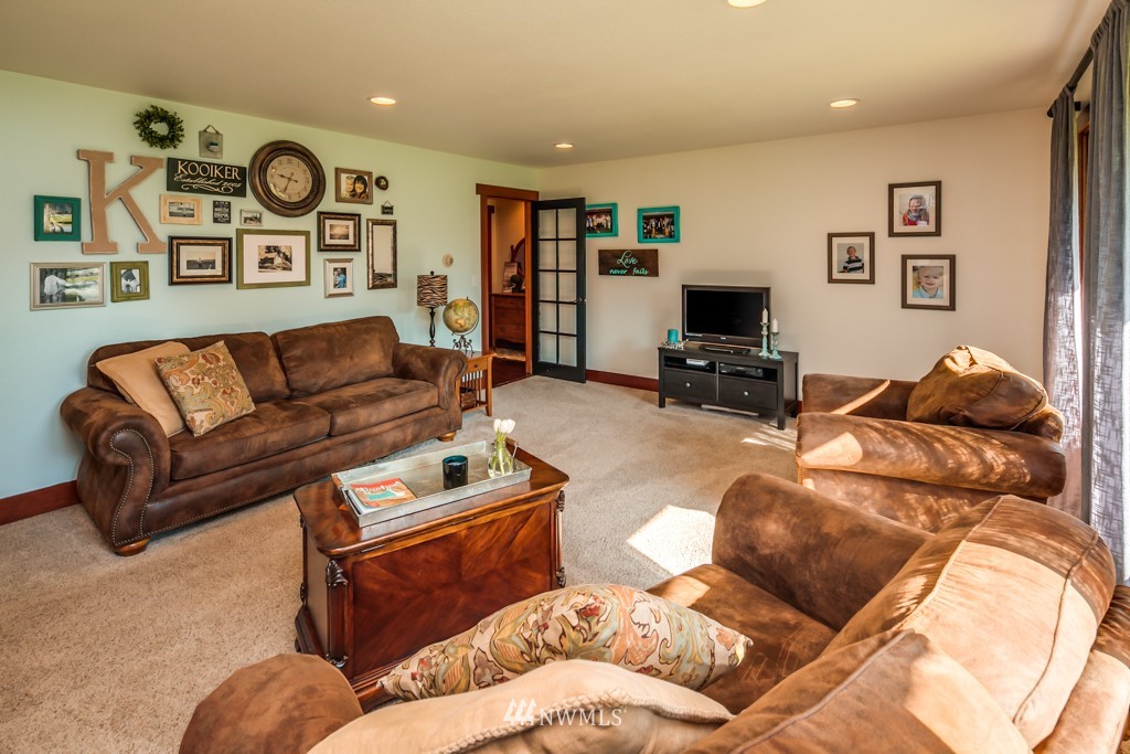 5659 Lawrence Road Everson, WA 98247 - Photo 5 of 22