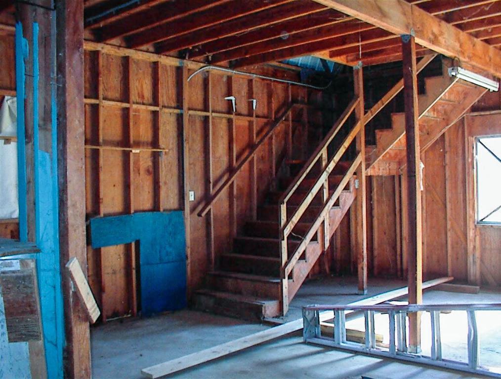 37702 Squaw Valley Road Squaw Valley, CA 93675 - Photo 32 of 42 a view of entryway