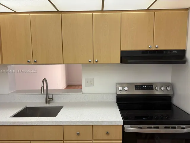 $1,990 | 8700 Southwest 133rd Avenue Road, Unit 409, Miami, FL 33183