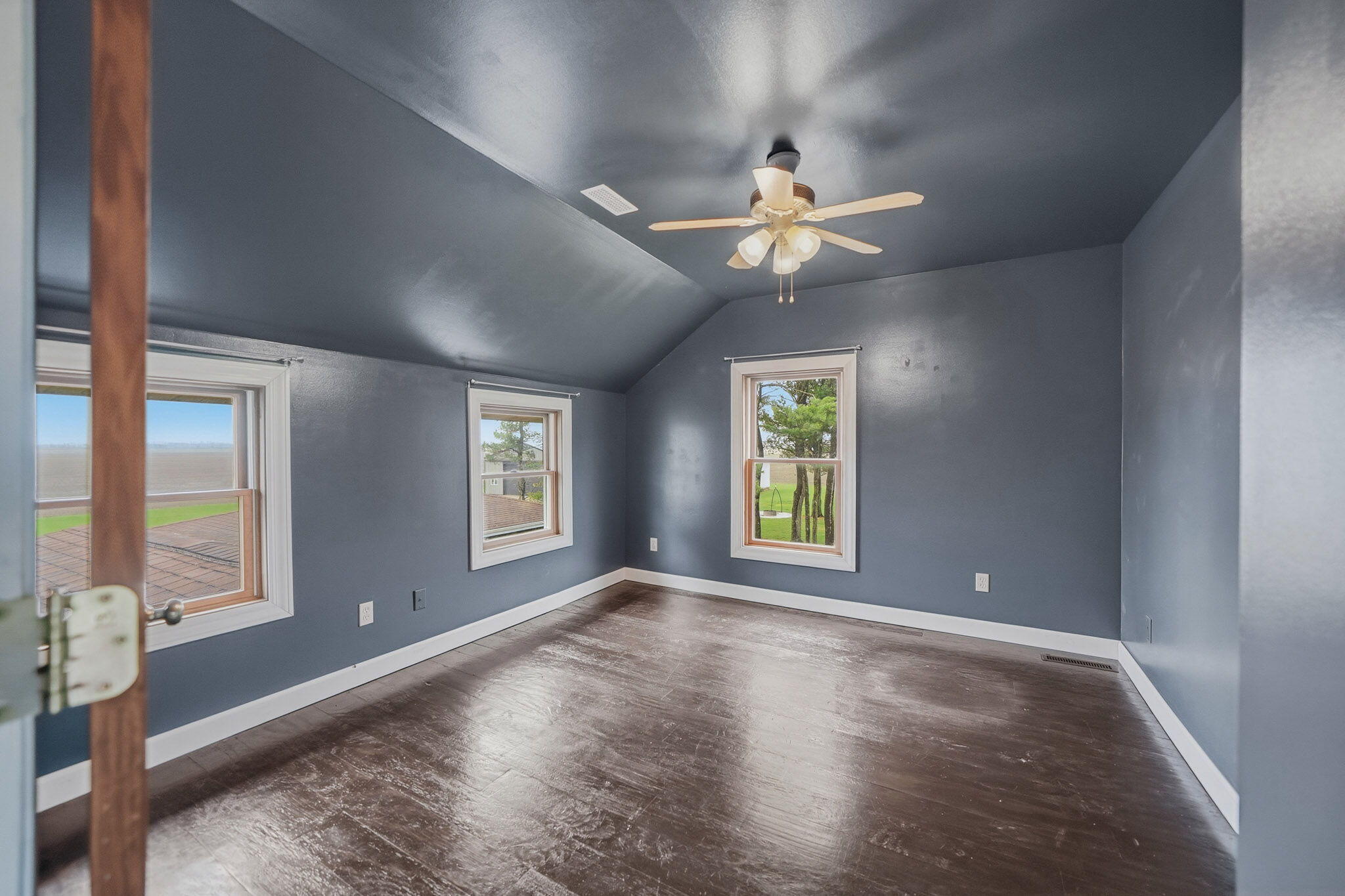 19110 Clark Street Lowell, IN 46356 - Photo 29 of 74 2048x1365