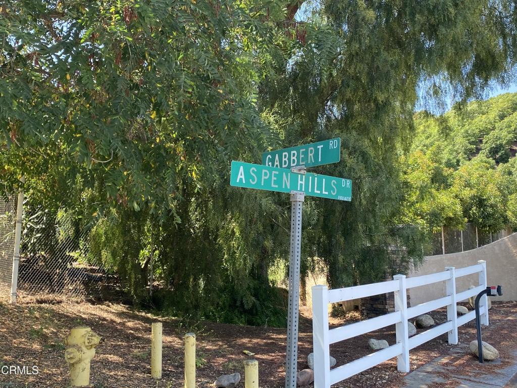 6120 Gabbert Road Moorpark, CA 93021 - Photo 5 of 6 a street sign that is on a tree
