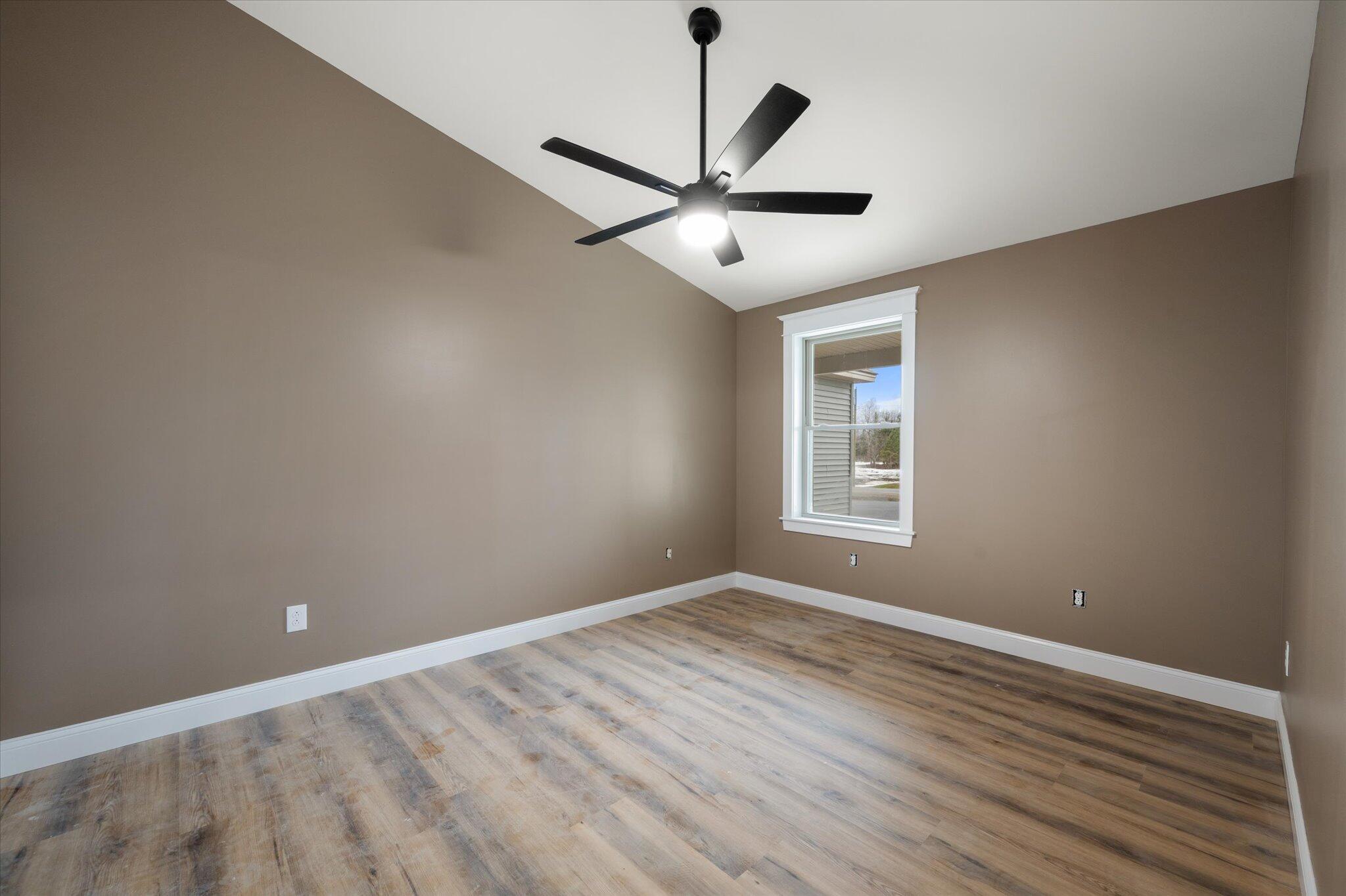 678 Streamside Avenue Hermon, ME 04401 - Photo 23 of 37 IMG_0045