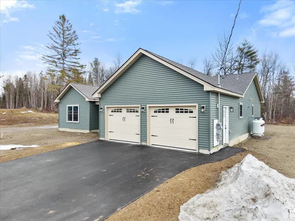 $489,900 | 678 Streamside Avenue, Hermon, ME 04401