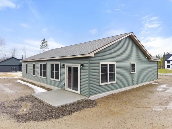 $489,900 | 678 Streamside Avenue, Hermon, ME 04401