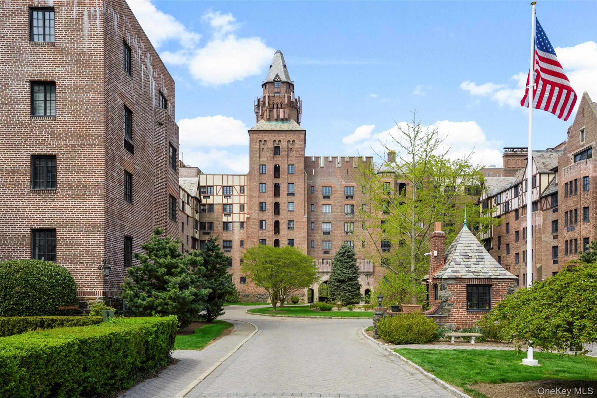 66-milton Rd Milton, Unit C41 Rye, NY 10580 - Photo 3 of 15 Staffed Gatehouse