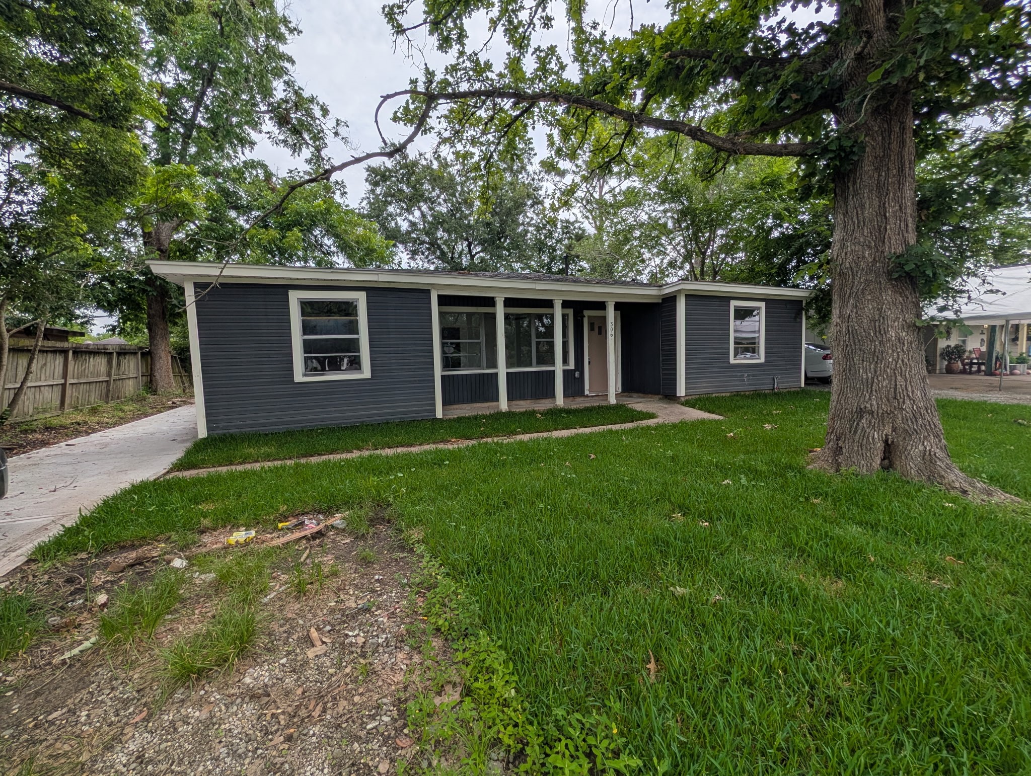 306 Allendale Road Pasadena, TX 77502 - Photo 2 of 17
