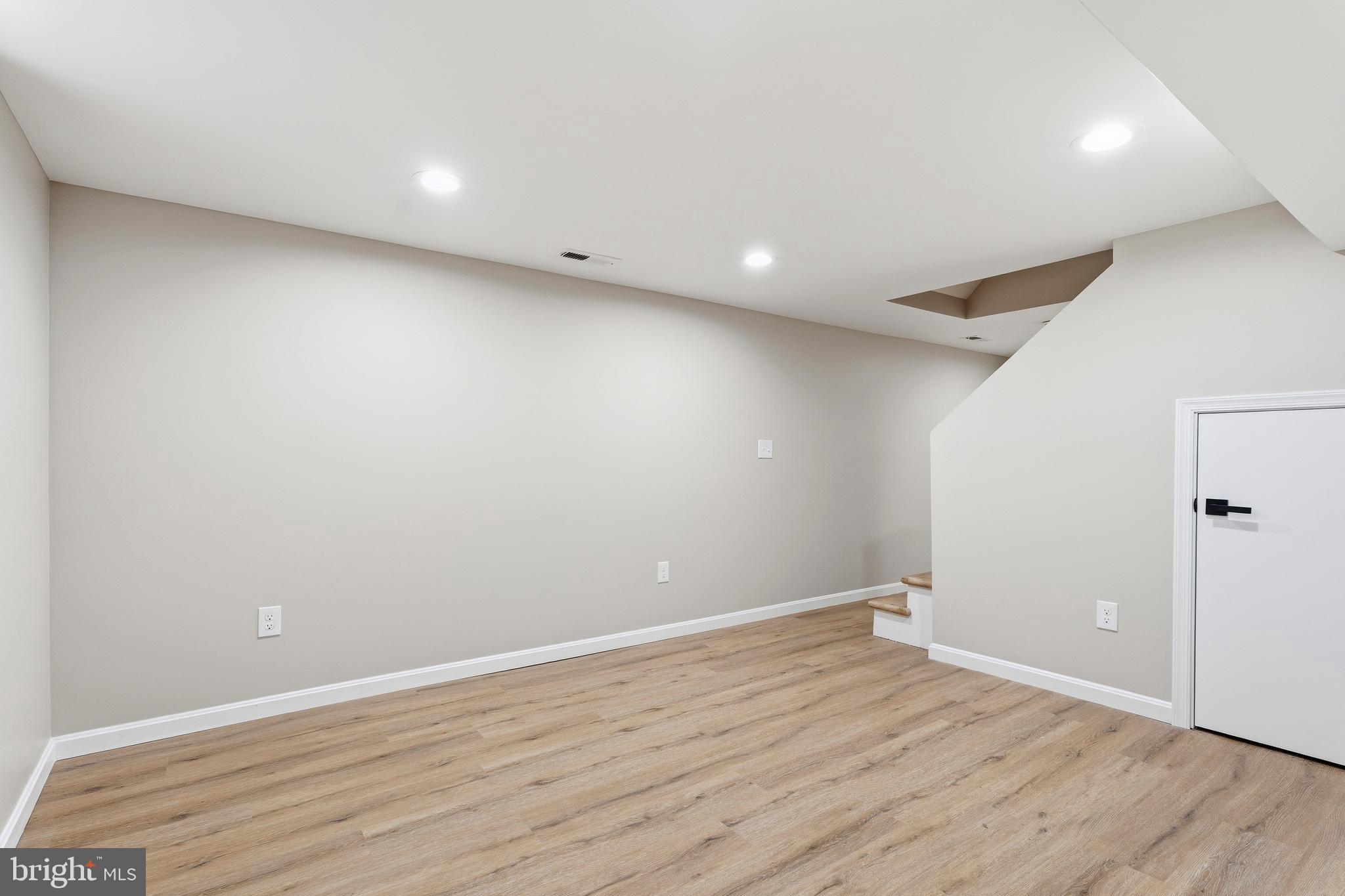 706 Sue Grove Road Baltimore, MD 21221 - Photo 39 of 51