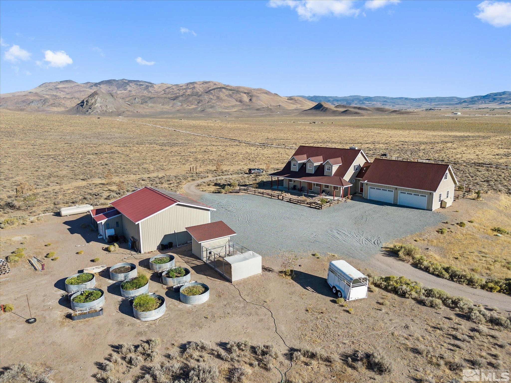 6900 Grass Valley Road Reno, NV 89510 - Photo 31 of 42 a view of an ocean and a mountain