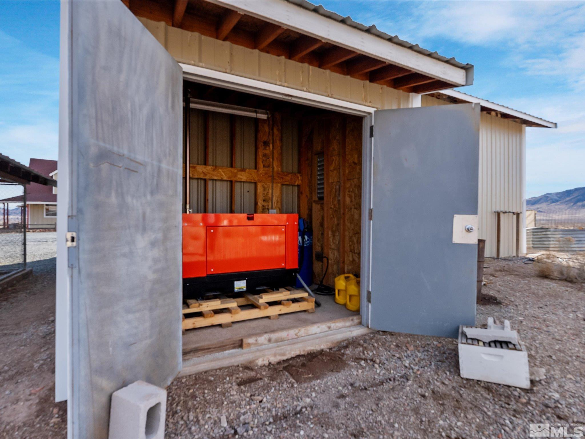 6900 Grass Valley Road Reno, NV 89510 - Photo 33 of 42 a living room with furniture