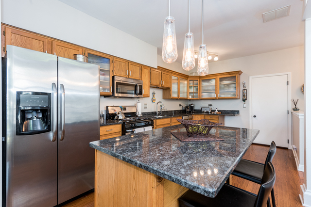17784 Braewick Road Gurnee, IL 60031 - Photo 9 of 23 Gallery Image 9