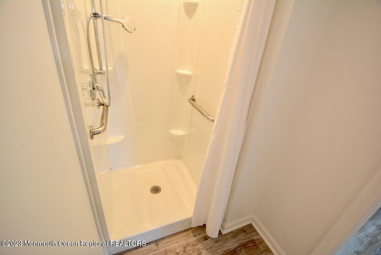 6 Wickatunk Road Manalapan, NJ 07726 - Photo 17 of 35 1st Floor Shower