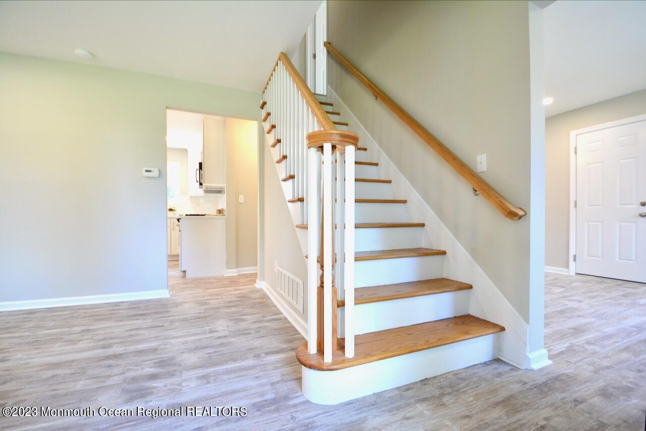6 Wickatunk Road Manalapan, NJ 07726 - Photo 19 of 35 Beautiful Staircase