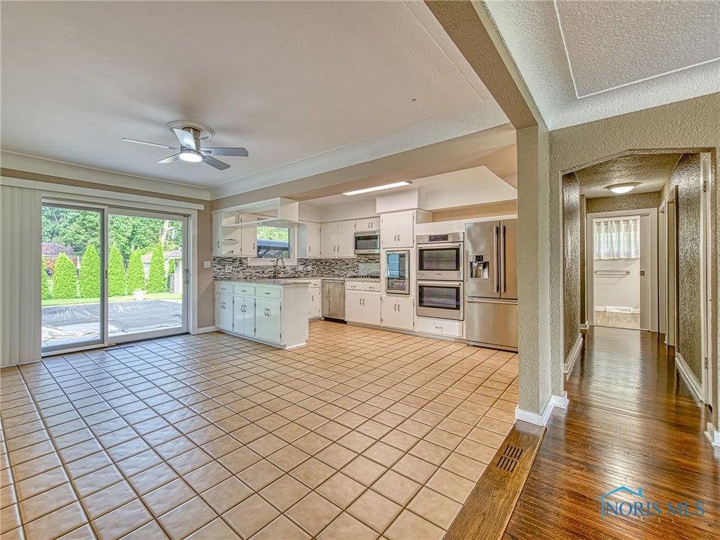5111 Pawnee Road Toledo, OH 43613 - Photo 7 of 37 Gallery Image 7