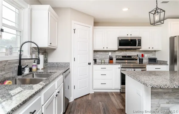 $380,000 | 6407 Sunset Loop, Charlestown, IN 47111