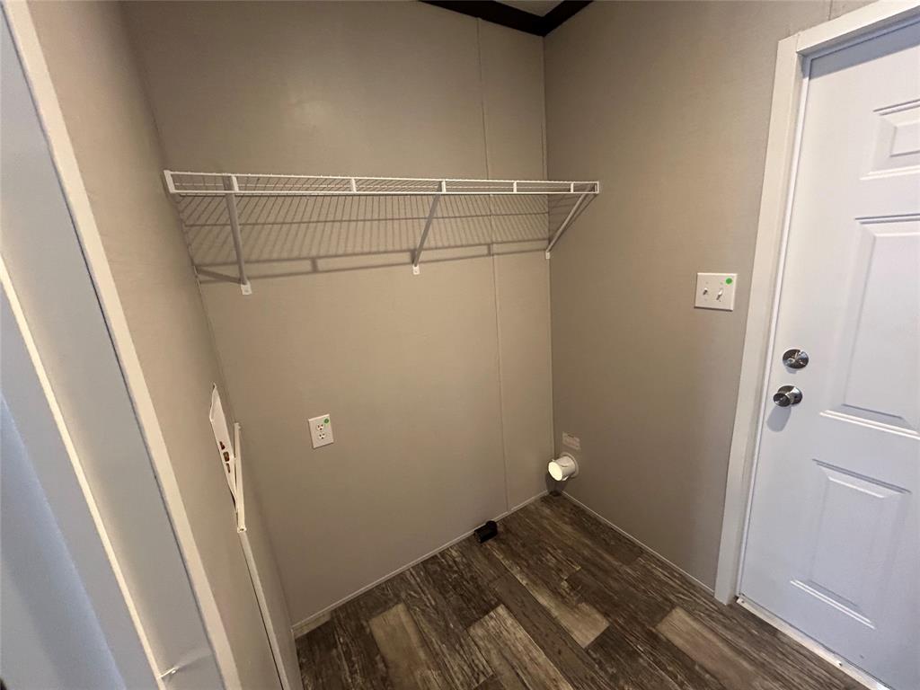 318 Seminole Quitman, TX 75783 - Photo 22 of 36 a view of utility room