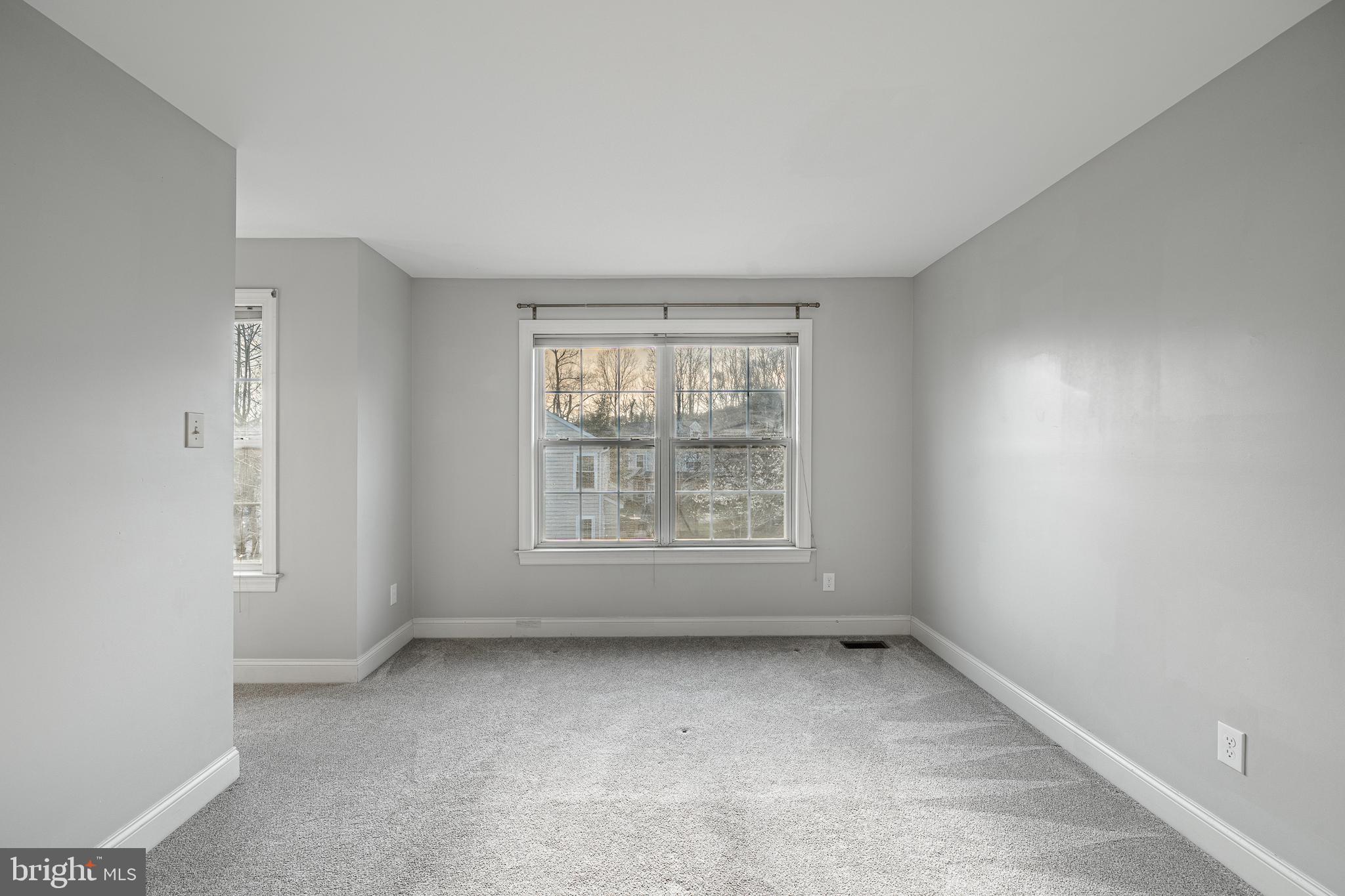 112 Federal Walk Kennett Square, PA 19348 - Photo 34 of 54 an empty room with a window