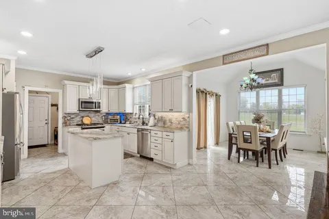 $900,000 | 32 Meadow Lane, Pottstown, PA 19465