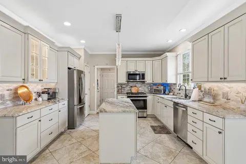 $900,000 | 32 Meadow Lane, Pottstown, PA 19465