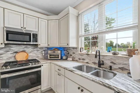 $900,000 | 32 Meadow Lane, Pottstown, PA 19465