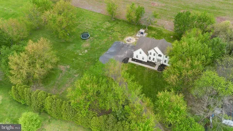 $900,000 | 32 Meadow Lane, Pottstown, PA 19465