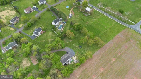 $900,000 | 32 Meadow Lane, Pottstown, PA 19465