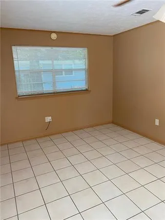 $1,500 | 241 Live Oak Street, Mandeville, LA 70448