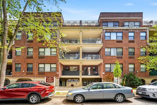 $2,200 | 71-19 162nd Street, Unit 2I | Pomonok