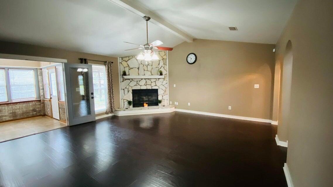 401 Evans Road Niceville, FL 32578 - Photo 8 of 29 20250106193212375873000000-o