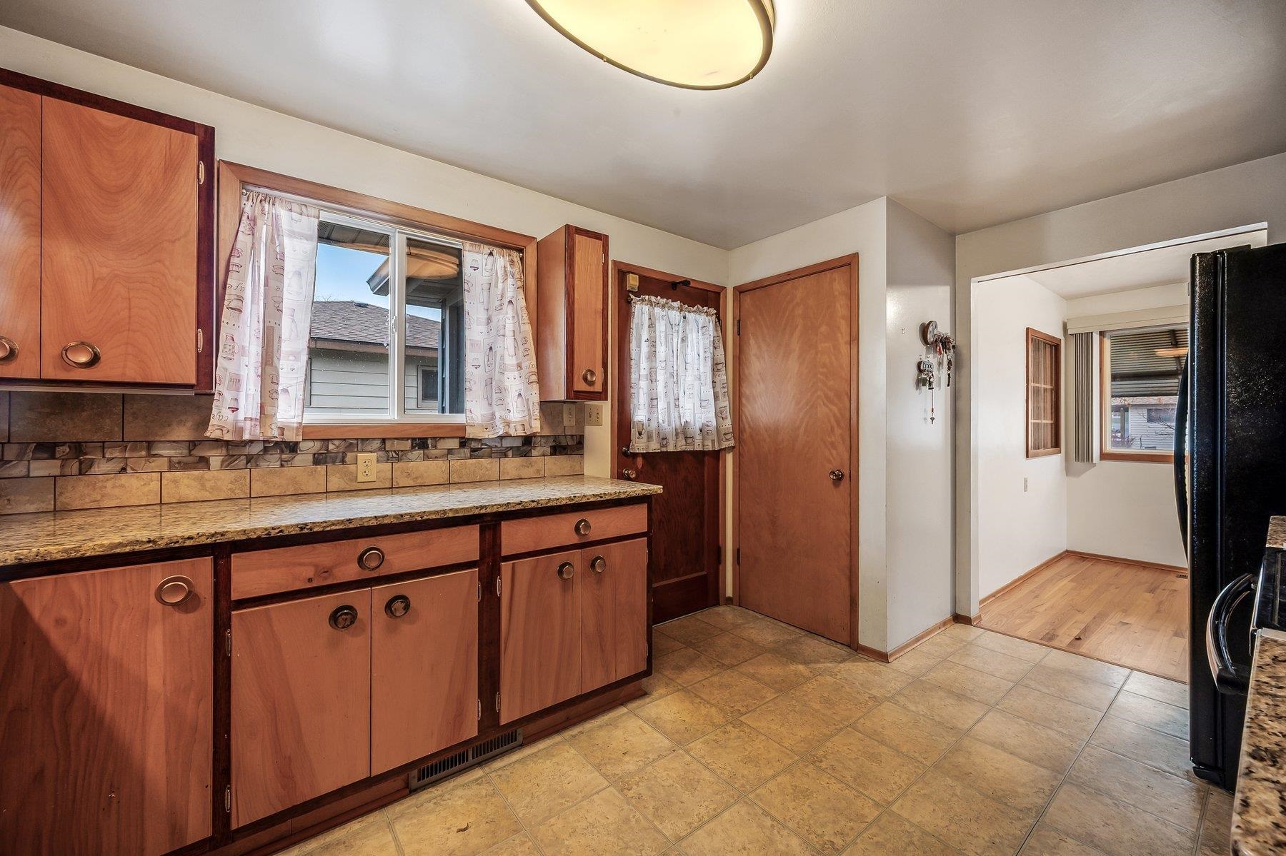 6204 North Stone Street Spokane, WA 99208 - Photo 11 of 36 Gallery Image 11