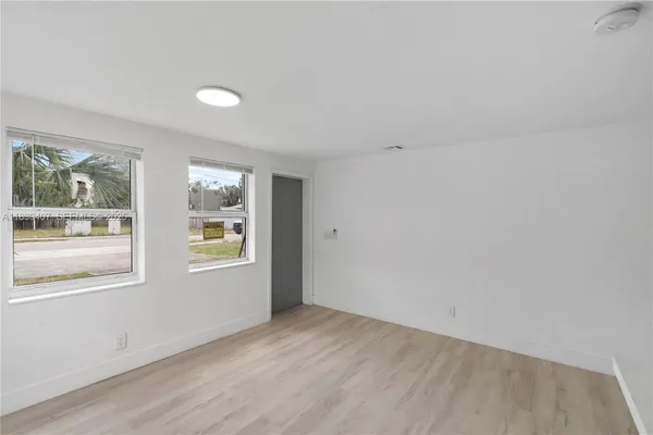 $2,100 | 607 Southwest 3rd Street, Unit 1, Delray Beach, FL 33444