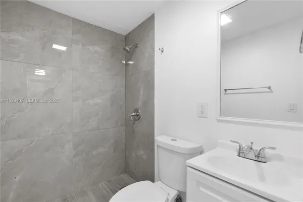 $2,100 | 607 Southwest 3rd Street, Unit 1, Delray Beach, FL 33444