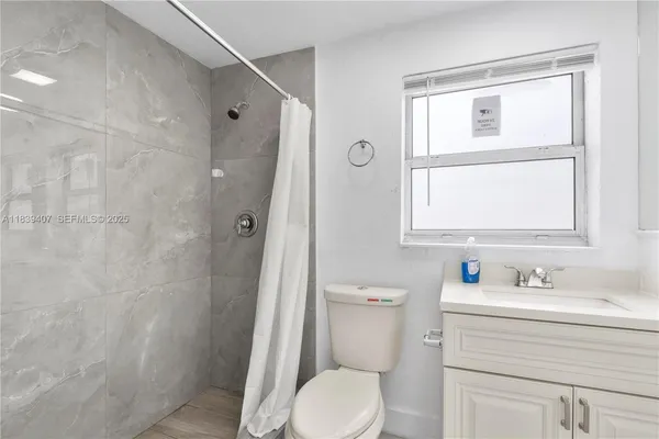 $2,100 | 607 Southwest 3rd Street, Unit 1, Delray Beach, FL 33444