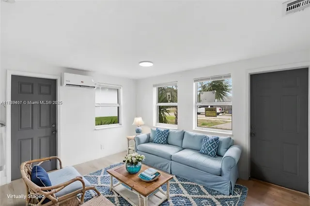 $2,400 | 607 Southwest 3rd Street, Unit 1, Delray Beach, FL 33444