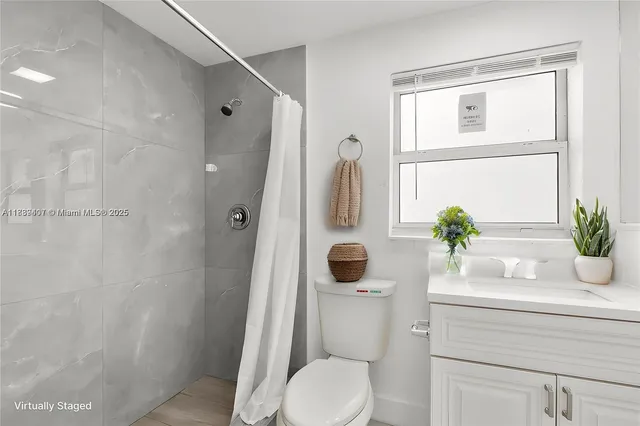 $2,400 | 607 Southwest 3rd Street, Unit 1, Delray Beach, FL 33444