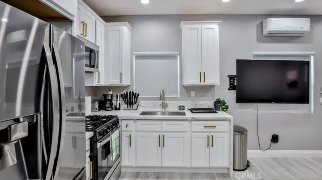 $1,099,900 | 408 South Flower Street, Santa Ana, CA 92703