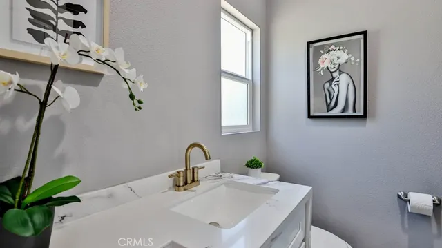 $1,099,900 | 408 South Flower Street, Santa Ana, CA 92703