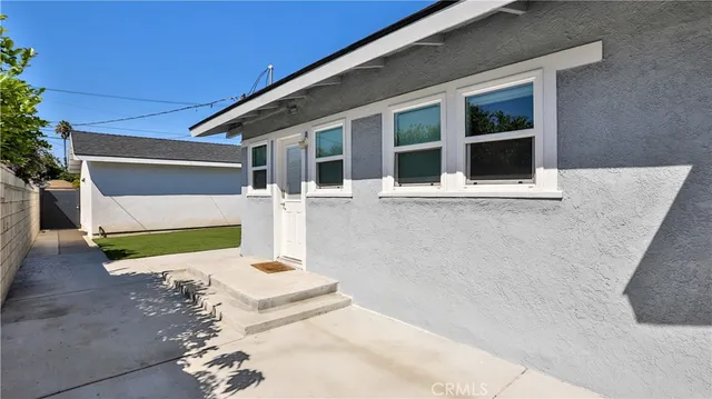 $1,099,900 | 408 South Flower Street, Santa Ana, CA 92703