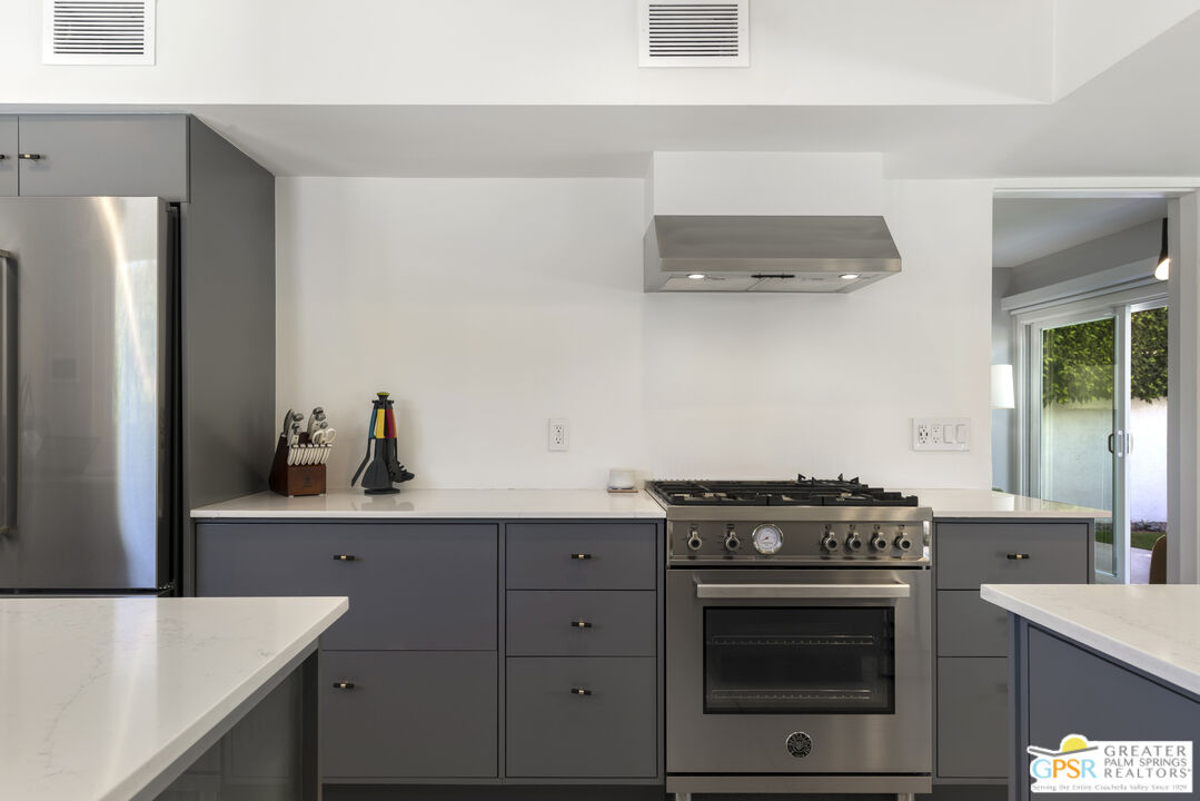 1061 Sagebrush Road Palm Springs, CA 92264 - Photo 14 of 42