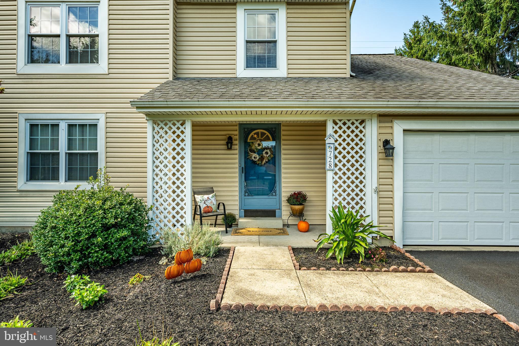 728 Jarrett Road Horsham, PA 19044 - Photo 3 of 38 Protective Storm Door