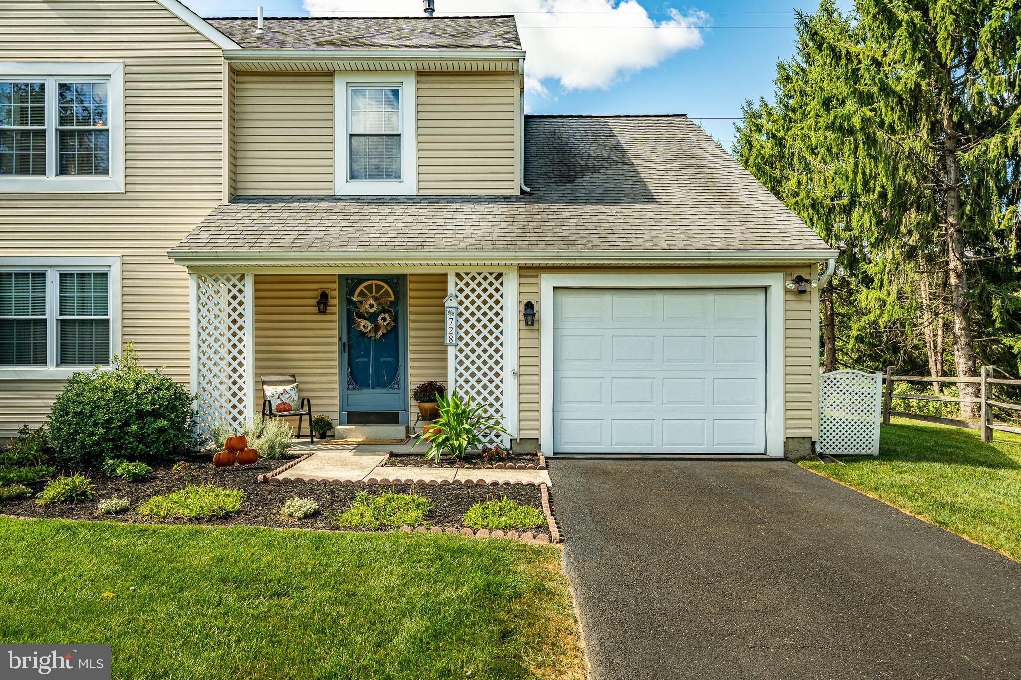 728 Jarrett Road Horsham, PA 19044 - Photo 4 of 38 One Car Garage